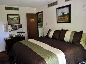 Lazy T Ranch Guest House マンハッタン エクステリア 写真