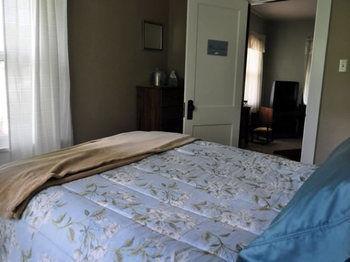Lazy T Ranch Guest House マンハッタン エクステリア 写真