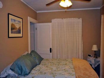 Lazy T Ranch Guest House マンハッタン エクステリア 写真